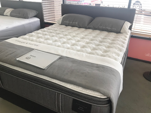 Mattress Firm Moore Plaza - Thumbnail