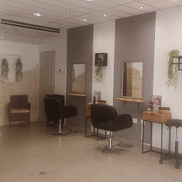 Photo n°1 de BY'SO à Donzère (Salon de coiffure)