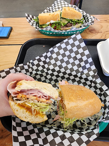 Tom's Deli - Thumbnail