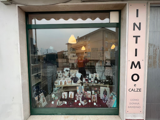 Intimo e calze uomo donna e bambino