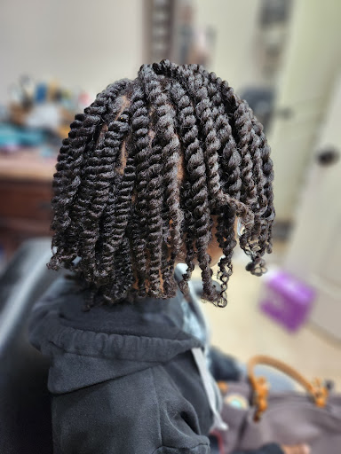 Mahogany's Beauty and Dreadlocks located at Expose Hair Loft Gallery - United States