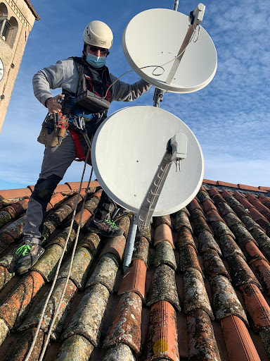 Antenne tv sat internet - manutenzione impianti elettrici - audio service - Thumbnail