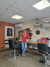 Photo n°4 de Capri's Coiffure à Chaneins (Salon de coiffure)