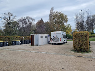 Photo n°7 de Aire Camping-Car Park à Lailly-en-Val (Terrain pour camping-cars)