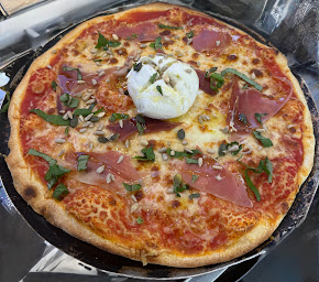 Photo n°2 de DELICES PIZZAS à Buzet-sur-Baïse (Prestataire de mariage)