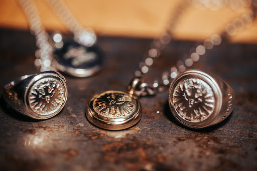 Der Adler Ring - Visual