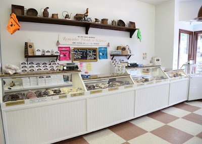 Photos of Original Murdick&rsquo;s Fudge - Mackinaw City Store