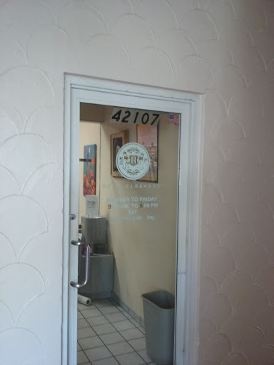 Rey's Cleaners - Visual