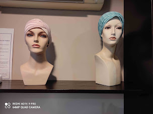 Photo n°39 de Eclat & Nuances (Coiffeuse et prothésiste capillaire) à Quimper (Magasin de perruques)