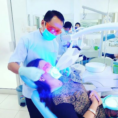 Dentist