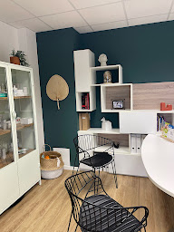 Photo n°4 de Docteur Morgane Guerin-Moreau - dermatologie générale, lasers médicaux et médecine esthétique à Angers (Service de détatouage)