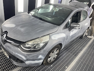 Photo n°18 de Carrosserie Platinum à Saint-Laurent-du-Var (Atelier de réparation automobile)