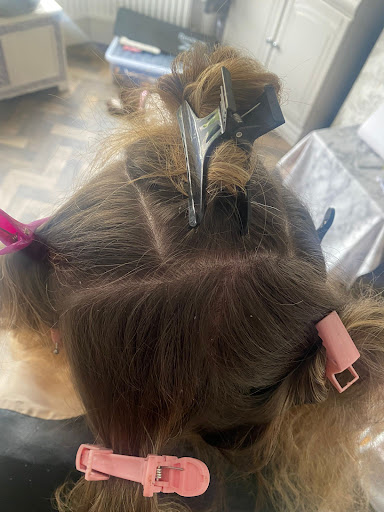 Sarahs mobile hairdressing - Thumbnail