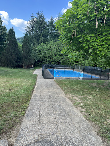 Photo de Camping LE LYZERON à Lamure-sur-Azergues (69870)