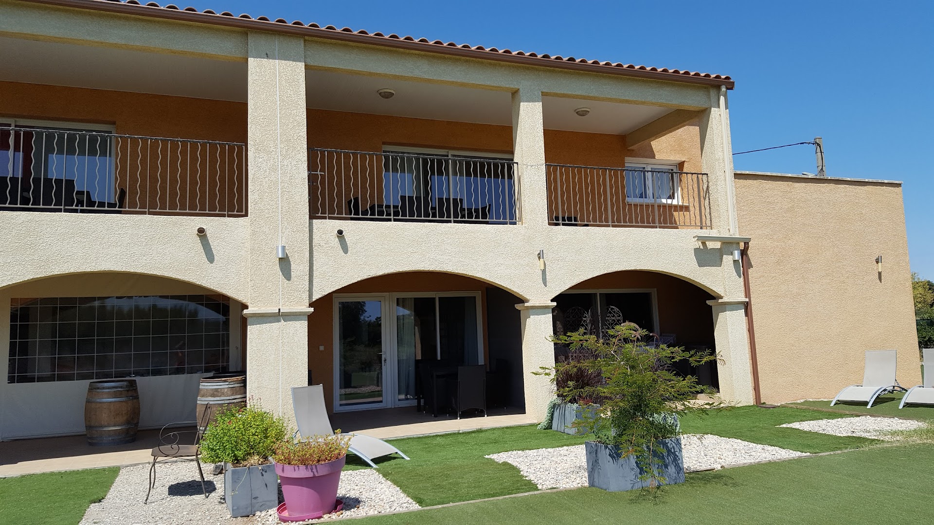 Les Roses de Jean - Housity