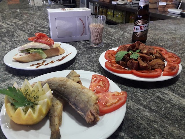 Hostal Restaurante La Zarza
