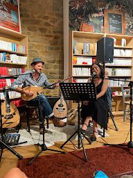 Photo n°20 de Ailleurs Café - Café Librairie à Auray (Librairie)