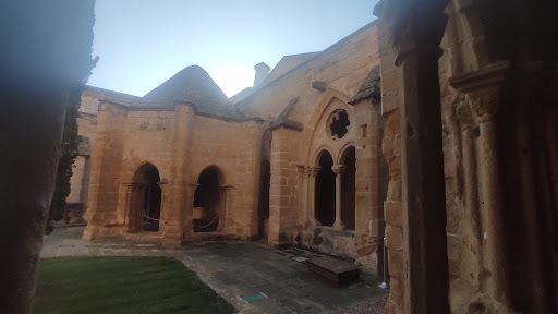 Claustro - Visual