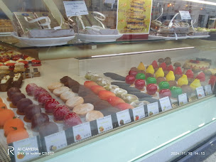 Photo n°11 de Baguette Eclair - Versailles à Versailles (Boulangerie)