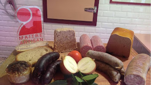 Photo n°5 de Routhiau Traiteur - Charcutier, traiteur Saint Fulgent à Saint-Fulgent (Boucherie-charcuterie)