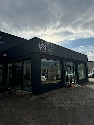 Photo n°1 de GARAGE PERETTI - Peugeot & Citroën à Moirans (Atelier de réparation automobile)