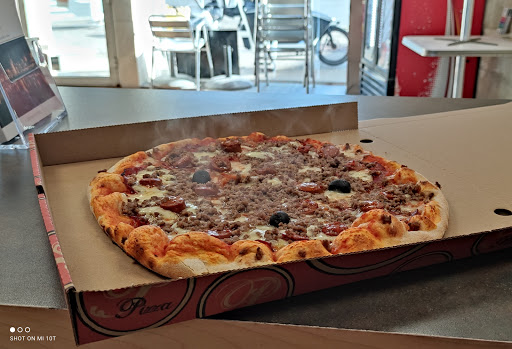 Photo 3 - LOOK PIZZA