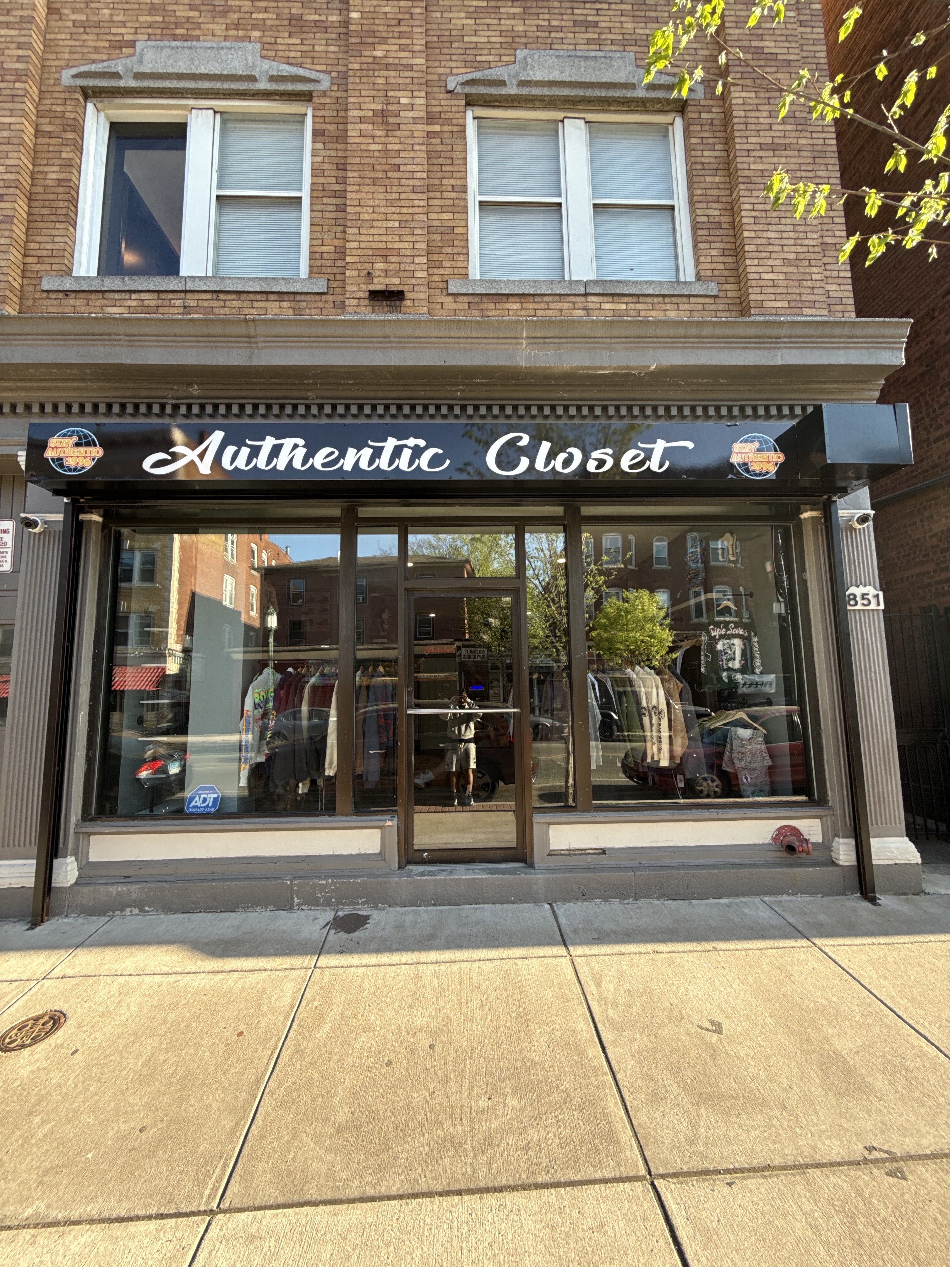 Authentic Closet 96’