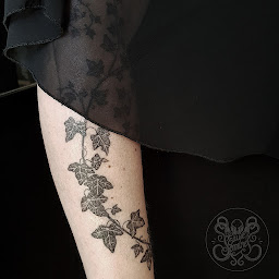 Photo n°19 de Eaux Sombres studio de tatouage à Porspoder (Tatoueur)