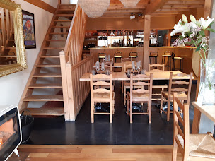 Photo n°5 de Surabaya Café à Villers-le-Lac (Attraction touristique)