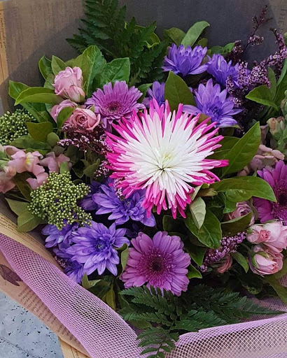 The Lush Bouquet - Thumbnail