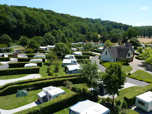 Photo n°1 de Camping Le Clos des Charmilles à Cany-Barville (Terrain pour camping-cars)