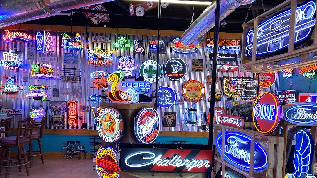 Kristin's Neon Garage - Neon Sign Shop in Bonner Springs