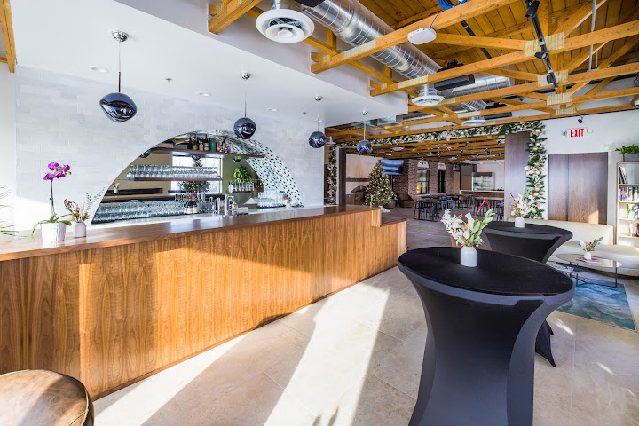 France 44 Wines & Spirits by null