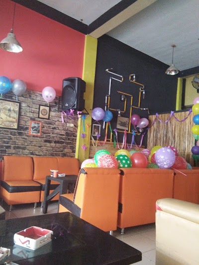 Photos of Warkop D' Linoe