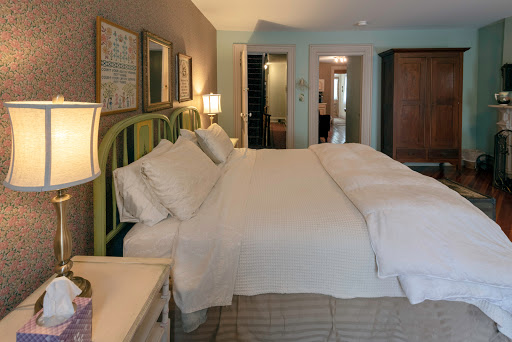Kelly Suites on Broadway - Thumbnail