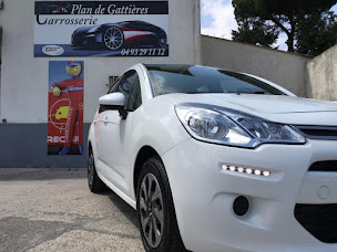 Photo n°20 de Carrosserie Plan de Gattières à Gattières (Atelier de réparation de pneus)