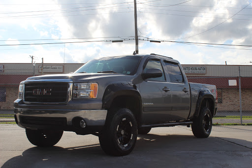 Road Runners Auto Sales - Thumbnail