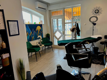 Benkő Martina - Fodrász