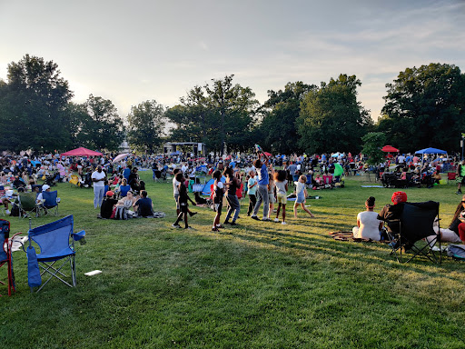 Wade Oval