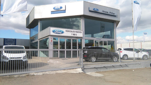 Ford Granada | Automoción Piñar Logo