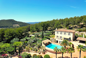 Photo n°1 de LAHAUTTE IMMOBILIER à Sanary-sur-Mer (Agence immobilière)