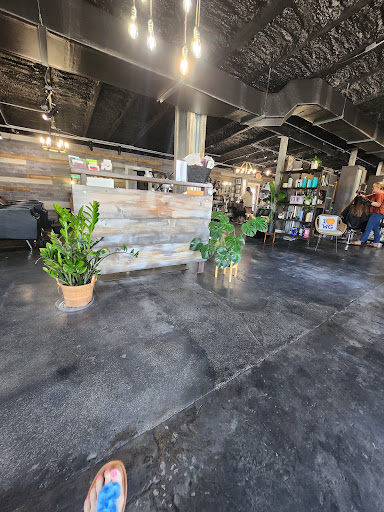 Bombshell Salon and Spa - Visual