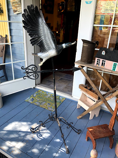 Antiquités La Maison Bleue Gallery - Canada