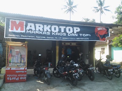 Photos of Markotop Apparel