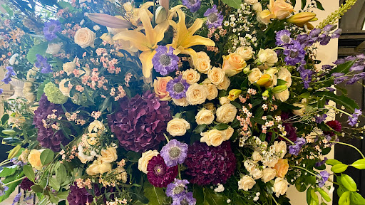 Bloomsbury Flowers - Thumbnail