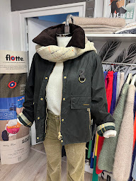 Photo n°7 de Incognito La Boutique à Saint-Jean-d'Angély (Magasin de vêtements pour femmes)