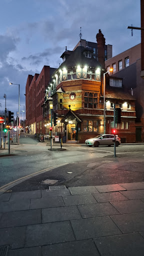 Victoria Centre (Stop J1)