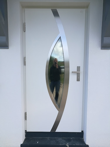 Comentarii opinii despre Front