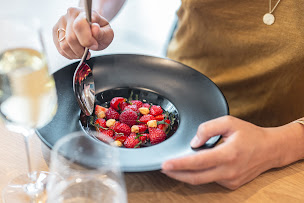 Photo n°11 de Kitchen & Bar at Courtyard by Marriott Charles de Gaulle Central Airport à Roissy-en-France (Restaurant)