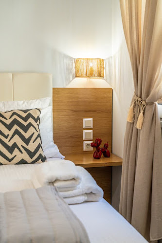 Comentarii opinii despre DIAKOSMOS PLUS